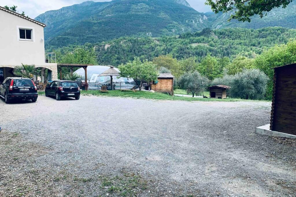 Appartamento 2P Au Coeur Des Montagnes Avec Piscine Chauffee Puget-Théniers Esterno foto